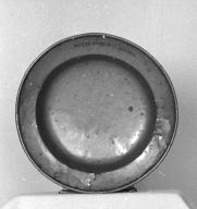 Plat (plat de confrérie), église paroissiale Sainte-Madeleine (Dinéault)