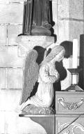 Statue (2, statuette, en pendant) : anges orants, église paroissiale Saint-Boscat (Tréogat)