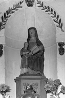 Groupe sculpté (statuette) : Education de la Vierge, chapelle Notre-Dame, l'Hermitage (Goven)