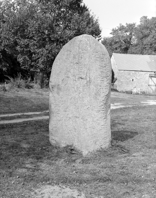 Menhir, le Matz (Caden)