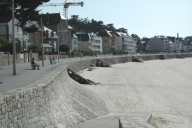 Les digues, aqueducs, ponts, voies ferrées, rues, murs de soutènement, quais, bassins à flot et phares sur la commune de Pléneuf-Val-André