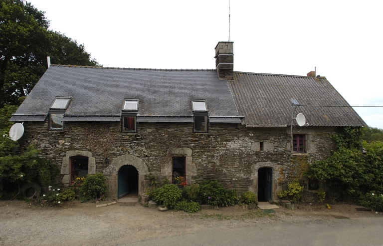 Ferme, la Motte (Pluméliau fusionnée en Pluméliau-Bieuzy en 2019)