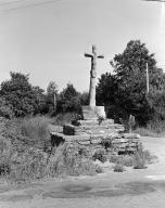 Croix de chemin, Mescouez (Plouvorn)