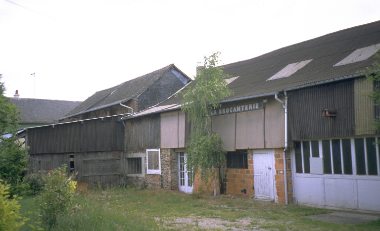 Tannerie Barel, actuellement brocante, 1 rue du Maréchal Leclerc (Retiers)