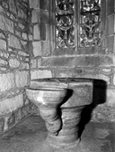 Fonts baptismaux, église paroissiale Saint-Nicodème (Saint-Nicodème)