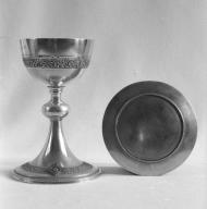 Calice, patène (2), église paroissiale Saint-Justin (Guiler-sur-Goyen)