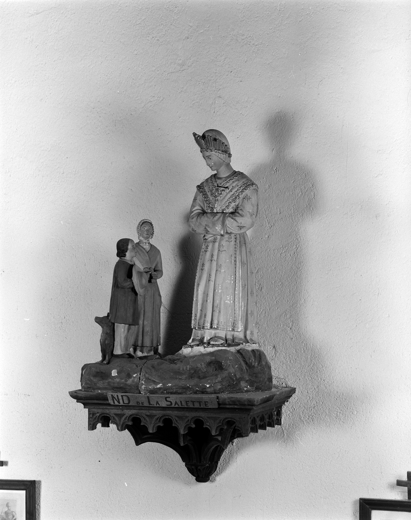 Groupe sculpté : Vierge dite Notre-Dame-de-la-Salette, chapelle Notre-Dame-de-Bonne-Nouvelle (Cléguer)
