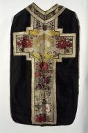 Ornement vert : chasuble, chapelle Saint-Julien, Le Bois du Gué (Saint-Servant-sur-Oust)