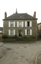 Maison, 16 place André Ferré (Tinténiac)