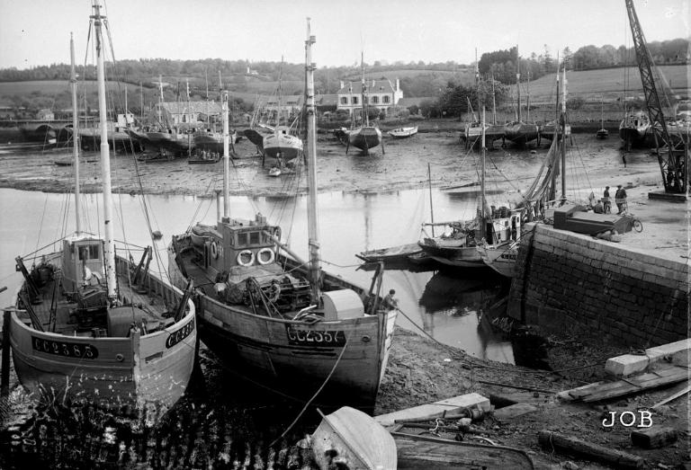 Les quais du port de Concarneau, avant-port et arrière-port (Concarneau)