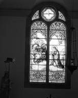 Verrière figurée : Couronnement de la Vierge, chapelle Notre-Dame-de-Locmaria et Notre-Dame-de-Beaupros (Guidel)