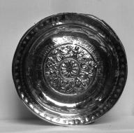 Plat de quête (2), église paroissiale Saint-Mahouarn (Plomodiern)