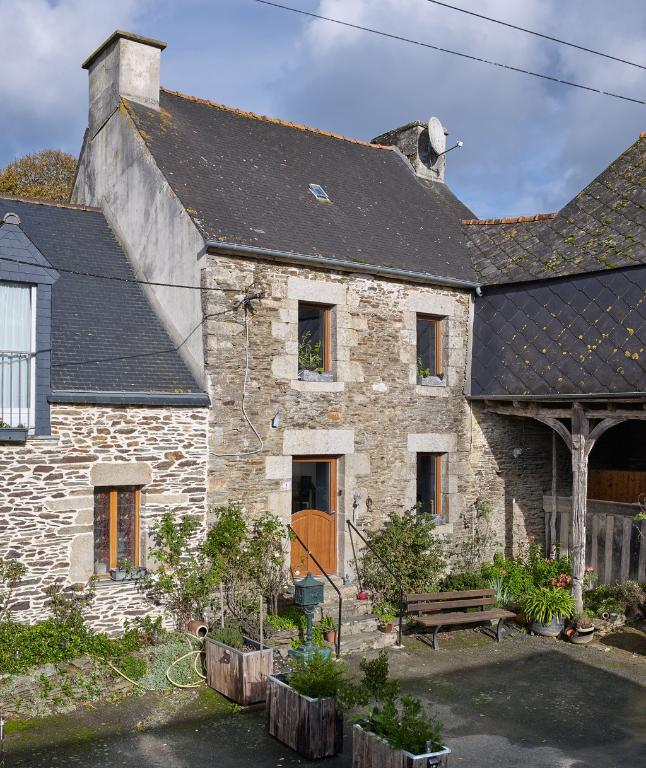 Maison de marchand de toile n°3, Botidou (Saint-Thélo)
