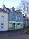 Maison à boutique, 3 place Charles de Gaulle (Sixt-sur-Aff)