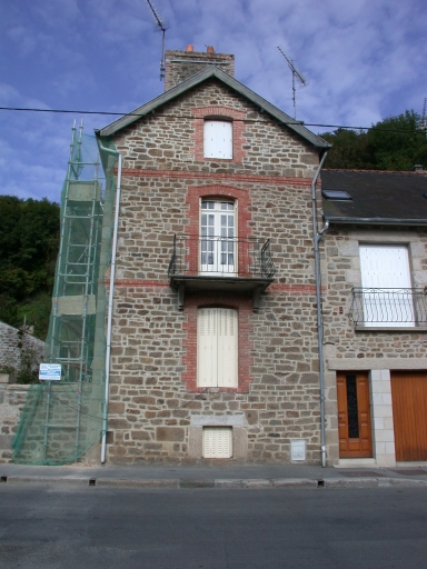 Usine de chaux Lenouvel, puis Vogel et Rosse soeurs, actuellement maison, 51 rue du Quai (Dinan)