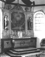 Autel, retable, tableau, statue (2) (maître-autel, autel tombeau, retable architecturé à niche), église Saint-Nicodème (Quily fusionnée en Val d'Oust en 2016)