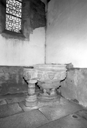 Fonts baptismaux, église paroissiale Saint-Vincent-Ferrier (Calanhel)
