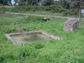 Lavoir, près de la Pérette (Bains-sur-Oust)