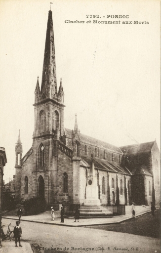 Monument aux morts, rue Louis Massignon (Pordic)