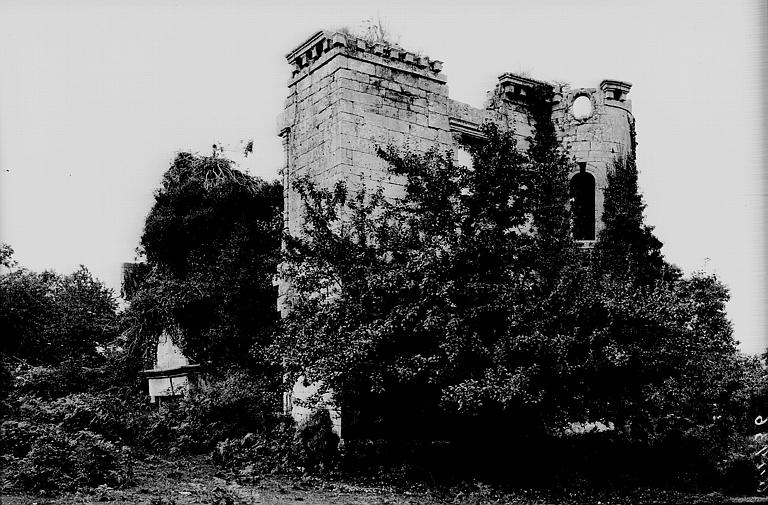 Château, actuellement golf de Rimaison (Bieuzy fusionnée en Pluméliau-Bieuzy en 2019)