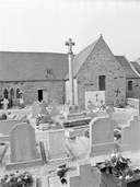 Croix de cimetière, église paroissiale Saint-Maudez (Lanmodez)