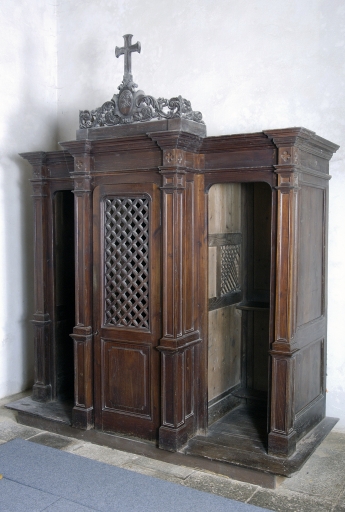 Ensemble de confessionnaux