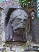 Ensemble de chapiteaux et modillons, église Saint-Gilles (Malestroit)