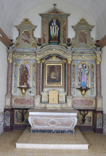 Ensemble du maître-autel : autel, tabernacle, gradin d'autel, retable, tableau d'autel, 2 degrés d'autel