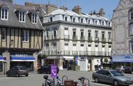 Immeuble, 2 rue de la Monnaie, place lucien Laroche (Vannes)