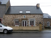 Maison, 8 rue de la Poste (Miniac-Morvan)