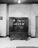 Ensemble de mobilier 4 : banc-coffre, lit clos, Maison Saint-Louis-Marie (Josselin)
