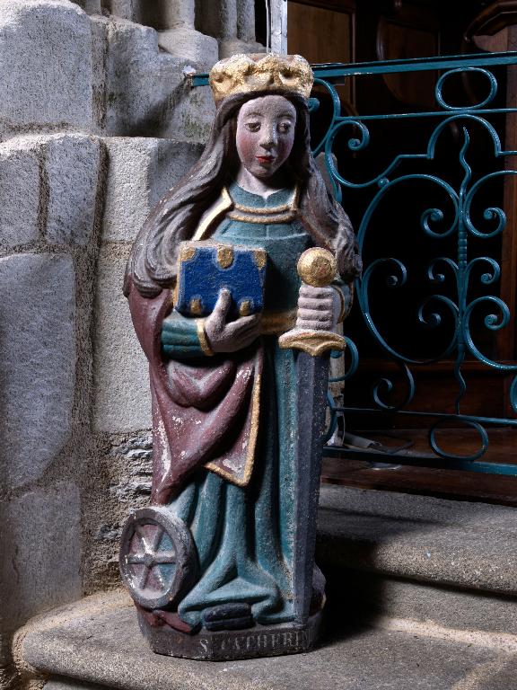 Statue (d'applique, petite nature) : sainte Catherine d'Alexandrie, chapelle Notre-Dame (Châteaulin)
