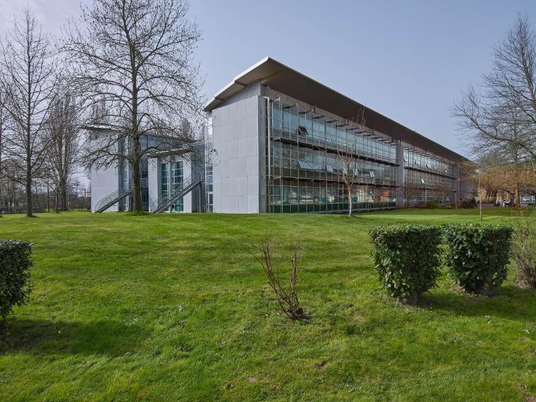 Lycée Sévigné, 2, rue de la Chalotais (Cesson-Sévigné)