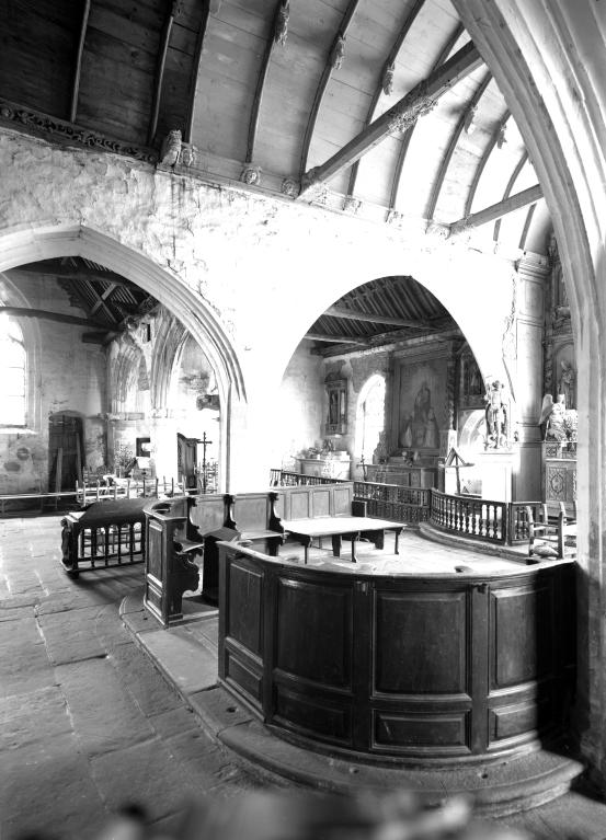 Clôture de choeur (chancel), stalles, prie-Dieu (2), chapelle Saint-Tugen (Primelin)