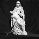 Groupe sculpté (d'applique, petite nature) : Vierge de Pitié, église paroissiale Saint-Milliau (Plonévez-Porzay)