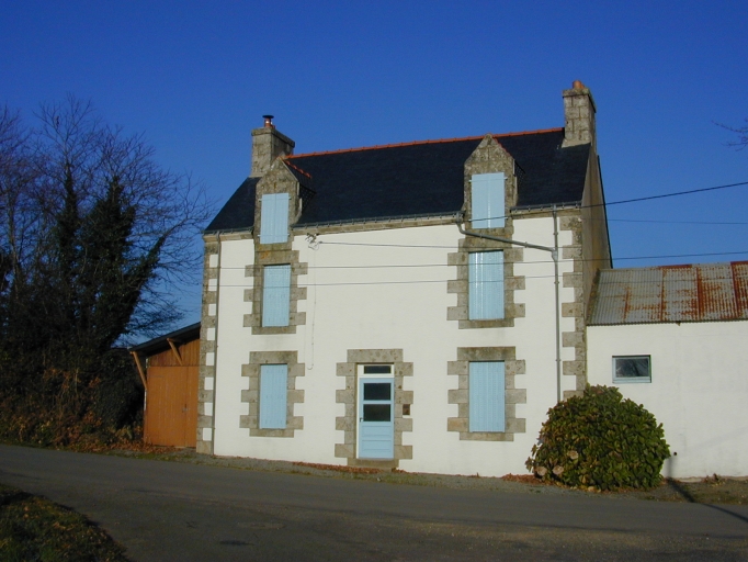 Maison, près du Roëzo (Pluméliau fusionnée en Pluméliau-Bieuzy en 2019)