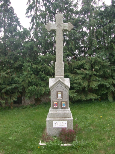 Croix monumentale des trois provinces, la Poincière (Le Pertre)