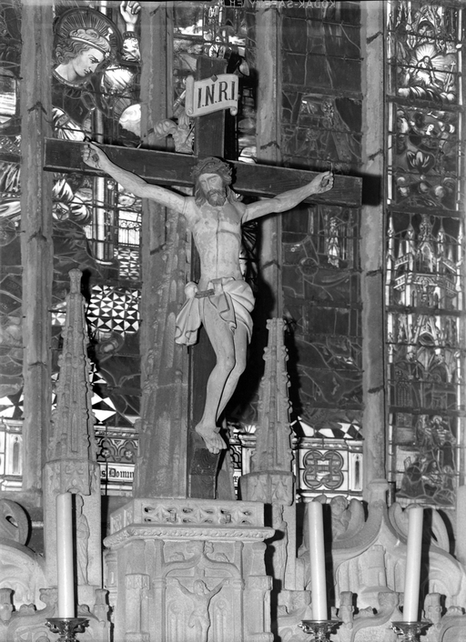 Croix (crucifix), église paroissiale Notre-Dame (Bulat-Pestivien)