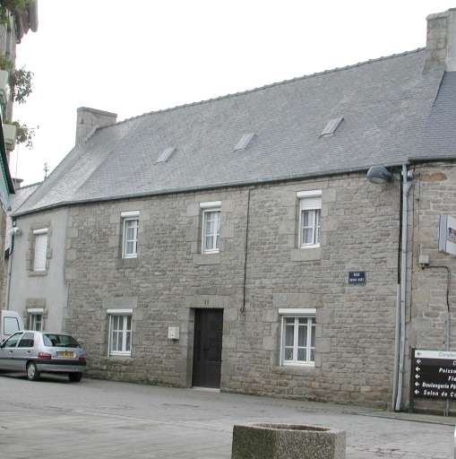Maison, 2 rue Kroas-Ogès (Ploumilliau)