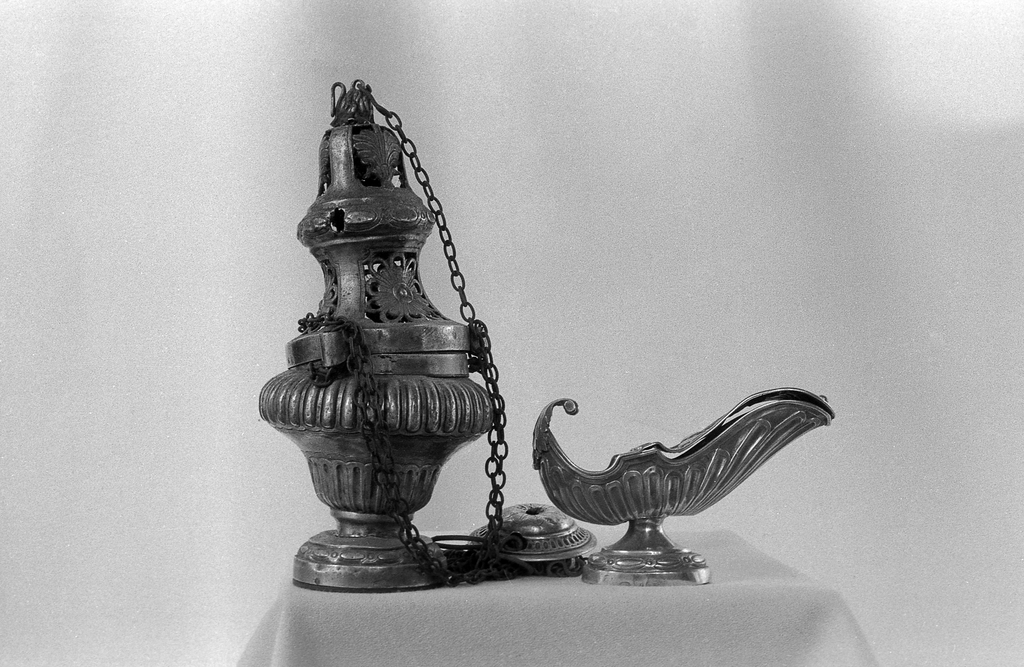 Encensoir, navette à encens, église paroissiale Saint-Tugdual (Saint-Tugdual)