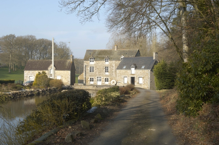 Les moulins sur la commune de Saint-Brice-en-Coglès (fusionnée en Maen Roch en 2017)