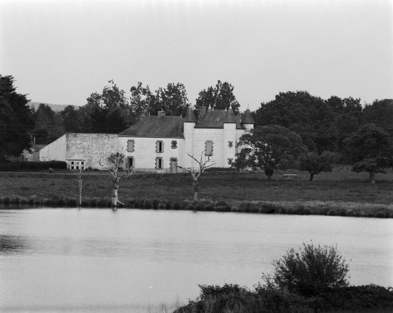 Ferme, Kerbillec ; Kerbellec (Theix fusionnée en Theix-Noyalo en 2016)