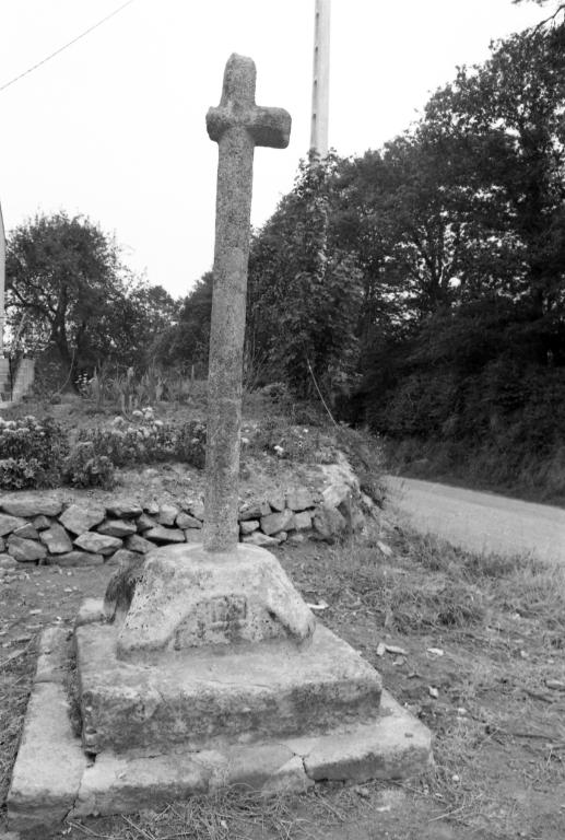 Croix de chemin, route de Langolen (Coray)