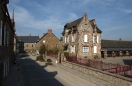 Rue des Ecoles (Montreuil-sur-Ille)