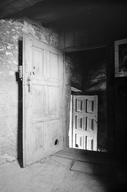 Porte (n° 4), manoir, les Vergers (Ercé-en-Lamée)