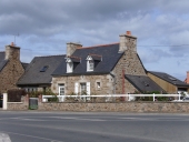 Maison, Loguellou, rue du Menhir (Penvénan)