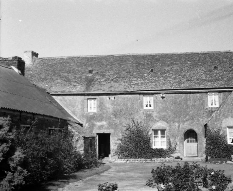 Manoir, Lanorgant (Plouvorn)