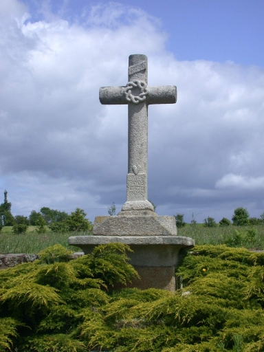 Croix de mission, rue de Saint-Guen (Guénin)