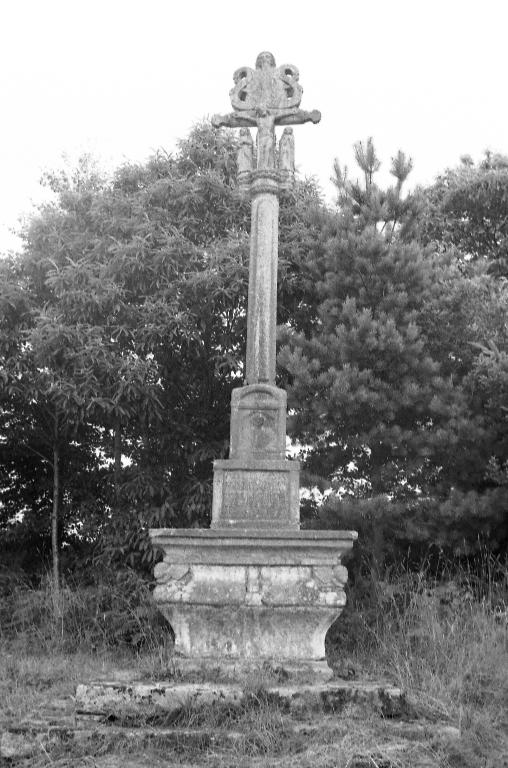 Croix de chemin du Grand Menec (Noyal-Pontivy)