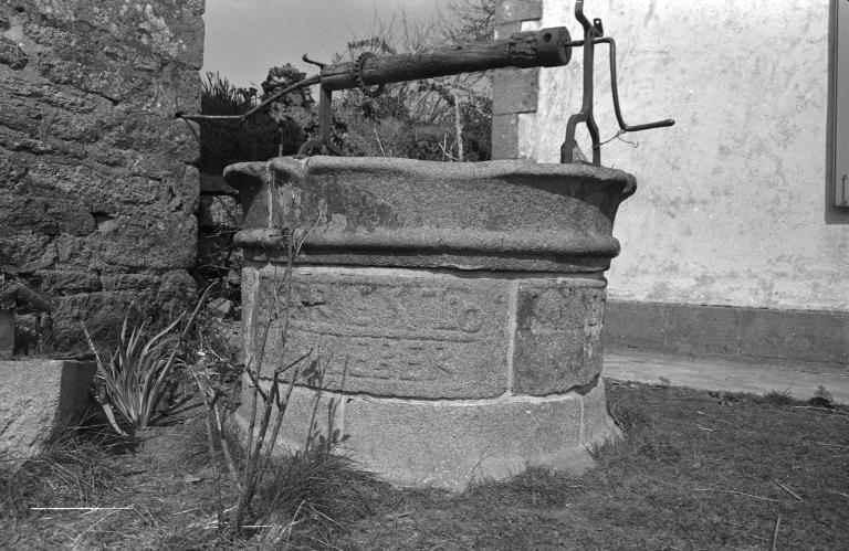 Puits, Le Rohou (Kerlaz)